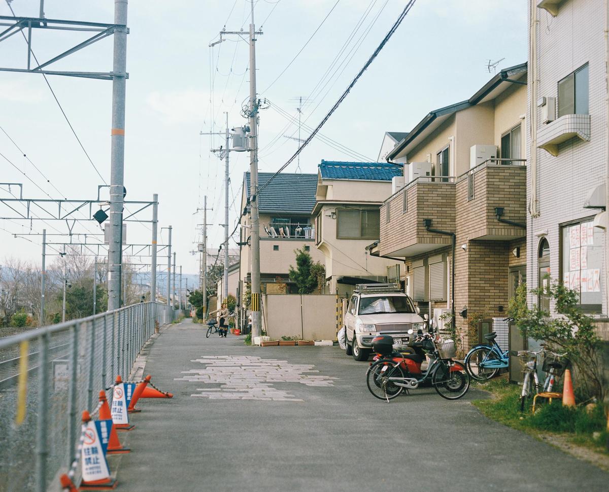 日本市容乾淨整潔，全靠嚴格法規管理。（取自免費圖庫東方IC）