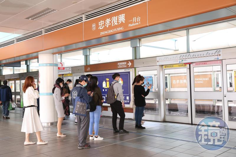 文湖線昨（22日）因供電設備異常停駛40分鐘，北捷今（23日）說明原因。（示意圖，本刊資料照）