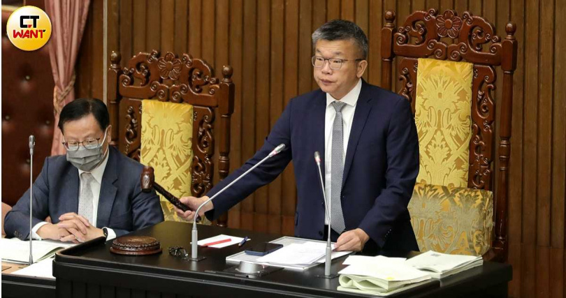 立法院今年5月19日三讀通過《洗錢防制法》「提供帳戶罪」，社會上反應兩極。圖為立法院副院長蔡其昌。（圖／周志龍攝）