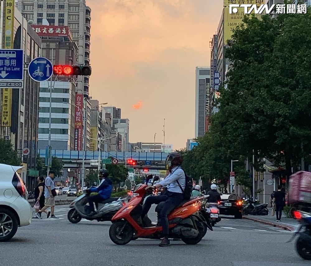 台南提案取消二段式左轉通過，將行雙軌試辦。（示意圖／資料照）