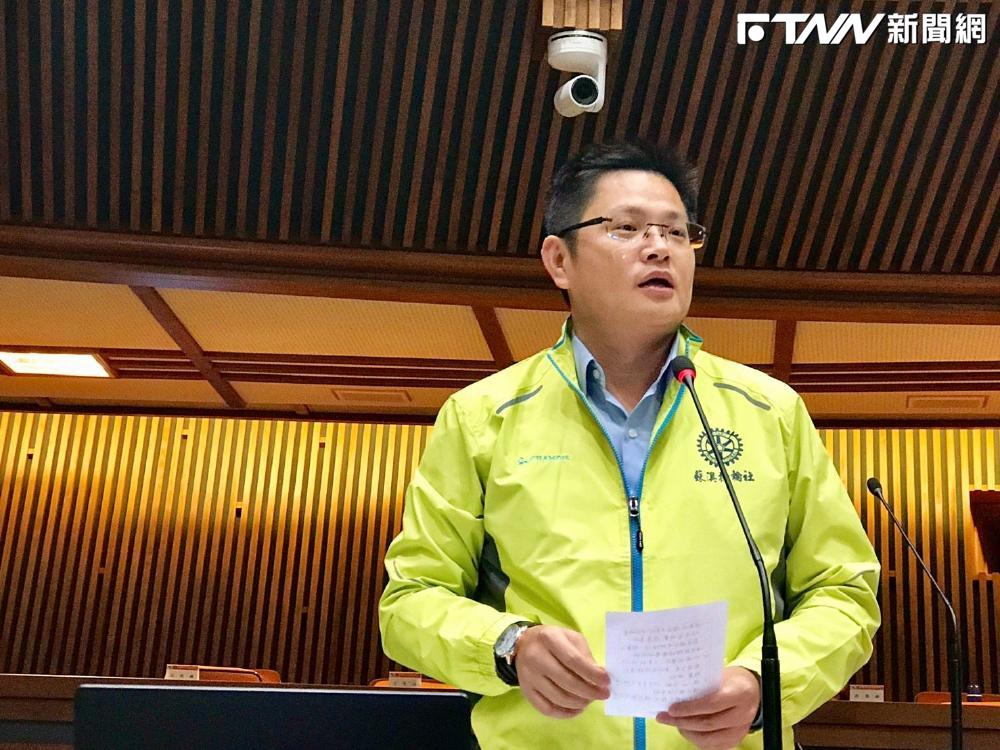 民進黨社運部主任邱嘉進。
