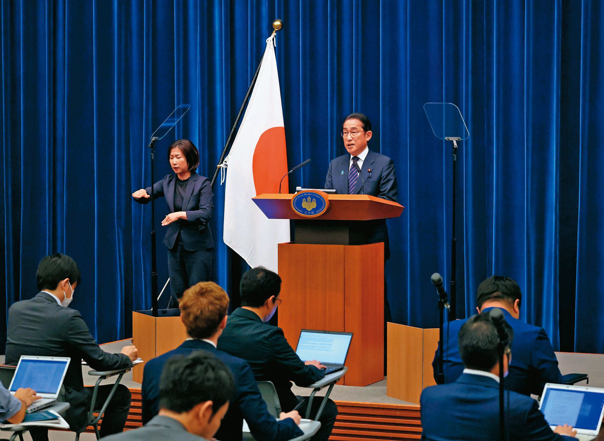 全球都在對抗通膨，唯日本堅持貨幣寬鬆，顯見日本復甦經濟的決心。圖為日本首相岸田文雄。（翻攝自日本首相辦公室臉書）