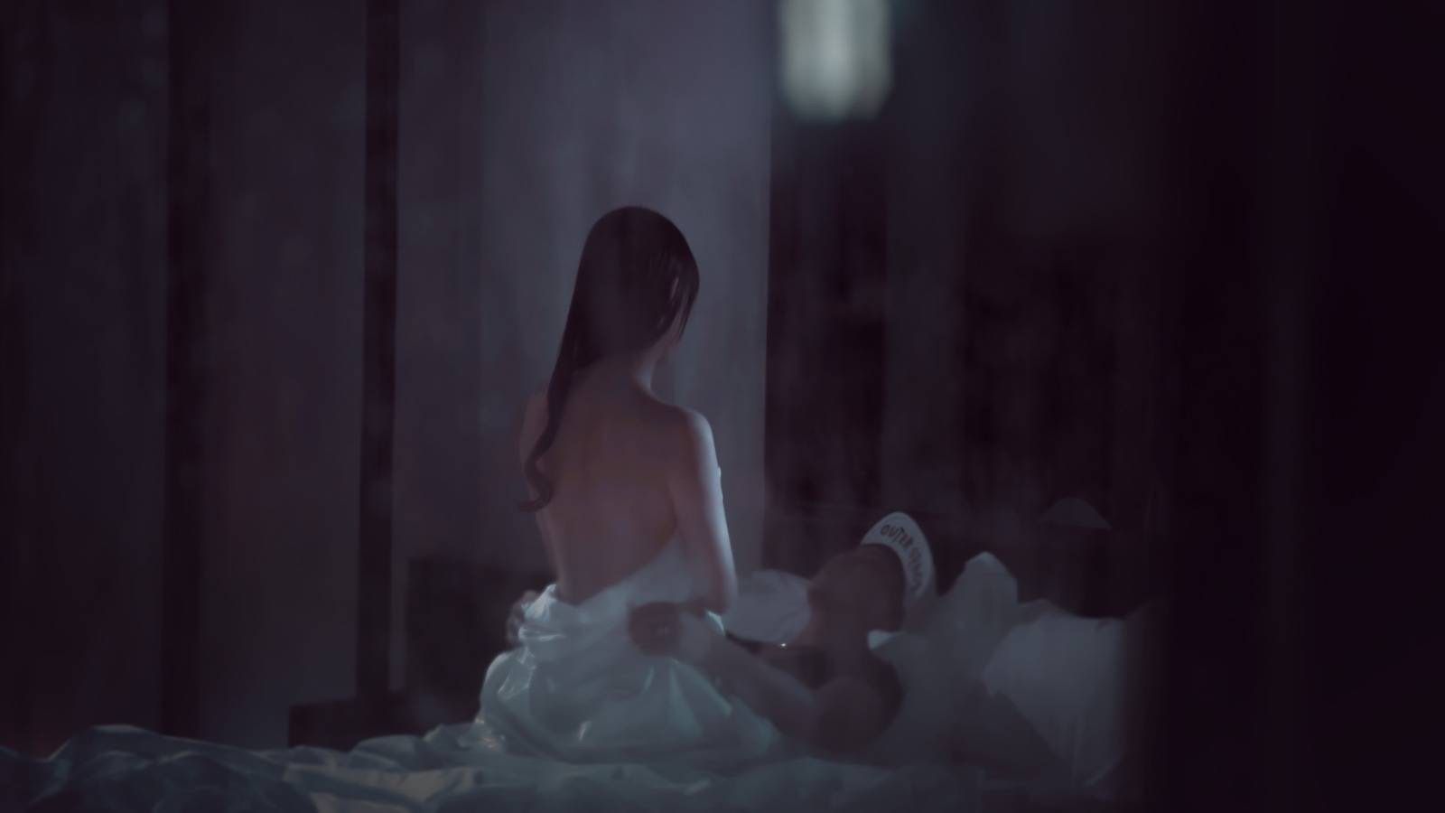 〈愛妳一夜〉MV中有令人看得血脈賁張的愛情動作片段。（美秀創意提供）