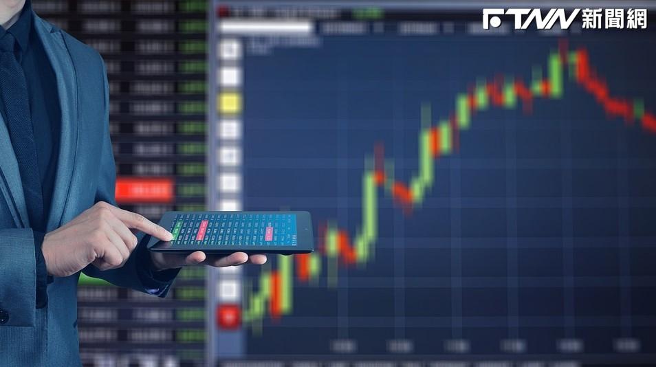 據證交所公布籌碼動向，外資持續倒貨，投信仍買超，三大法人合計賣超73.58億元。（示意圖／Pixabay）