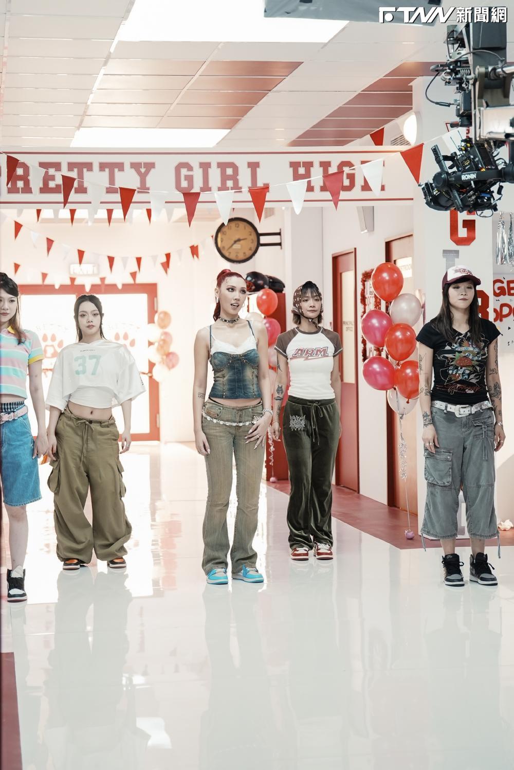 Karencici推出新歌〈Pretty Girl Things〉。（圖／Boots n’ Cats Records提供）