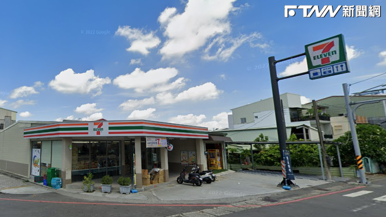 7-ELEVEN自助微波隱藏功能引熱議。（圖／Google Maps）