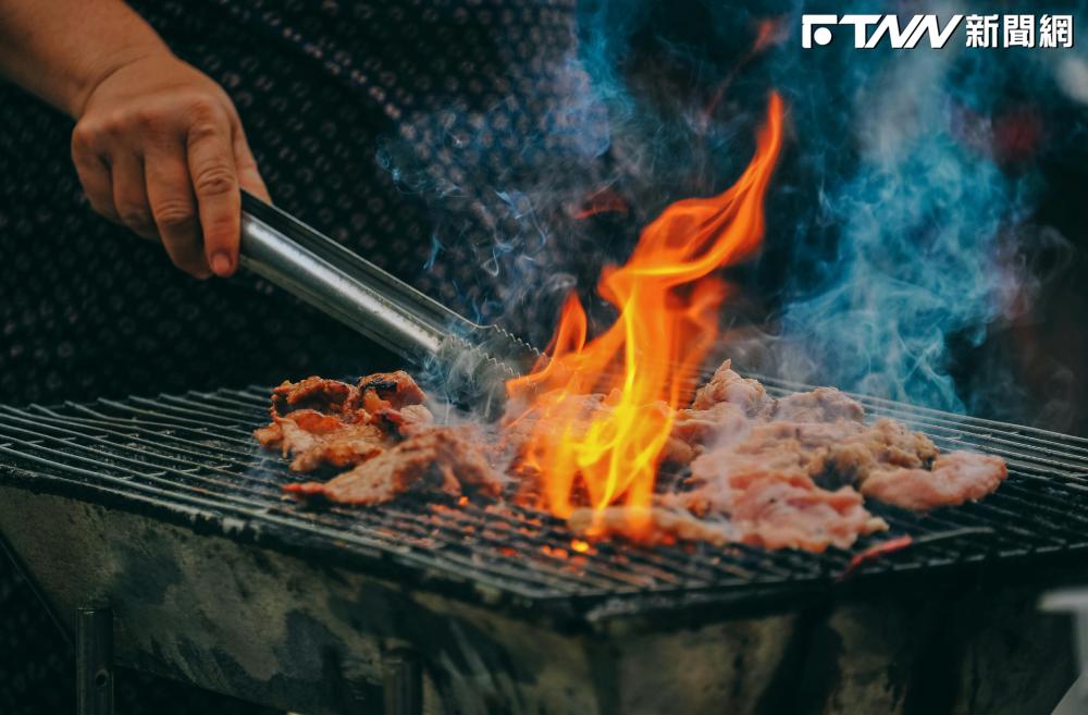 昔9月好幾攤！他疑惑「中秋烤肉沒落？」　網揪一重點：回不去了　（示意圖／翻攝自pexels）