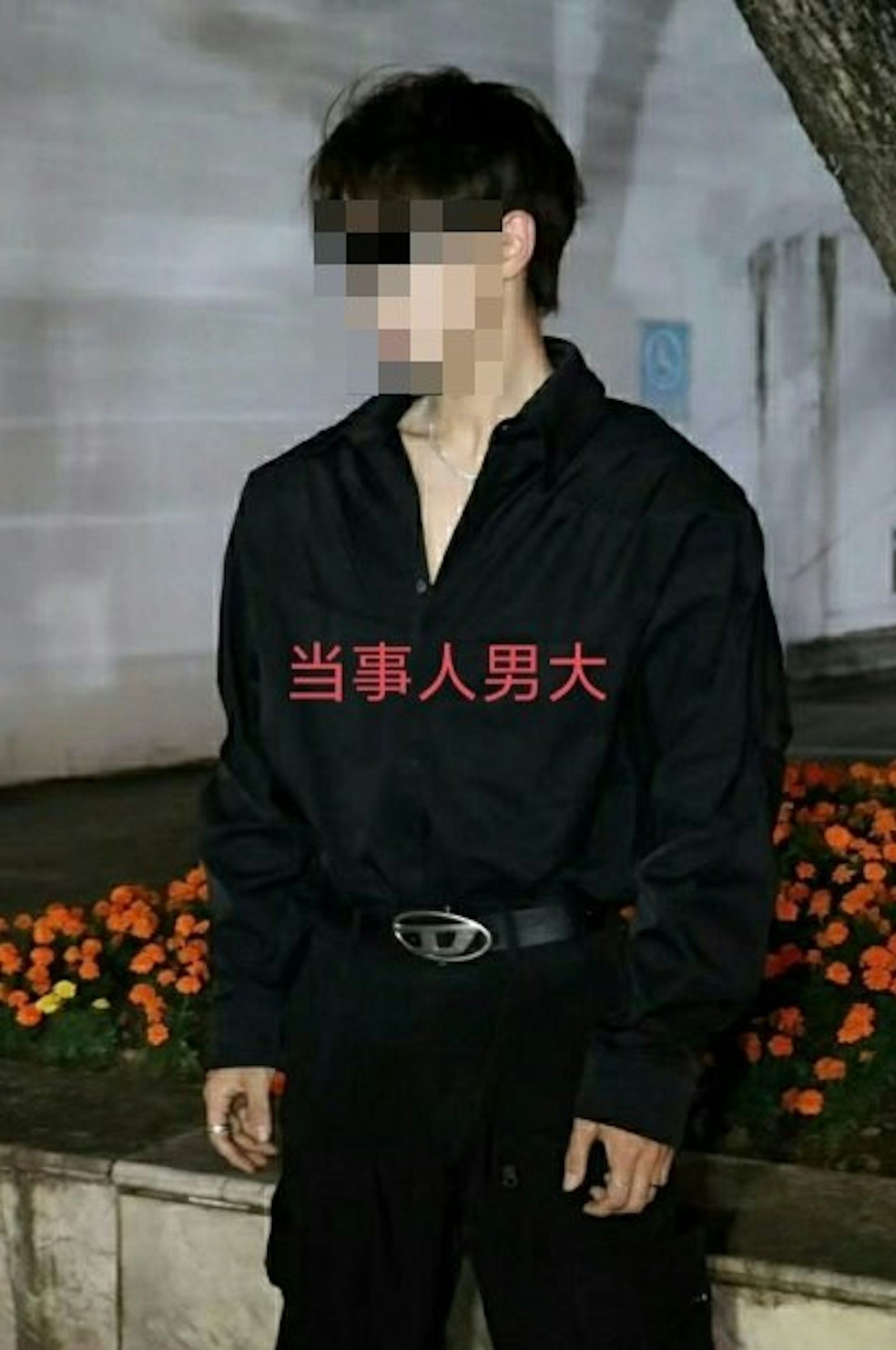 有網友認出，當事男學生也兼當網紅。（翻自微博）