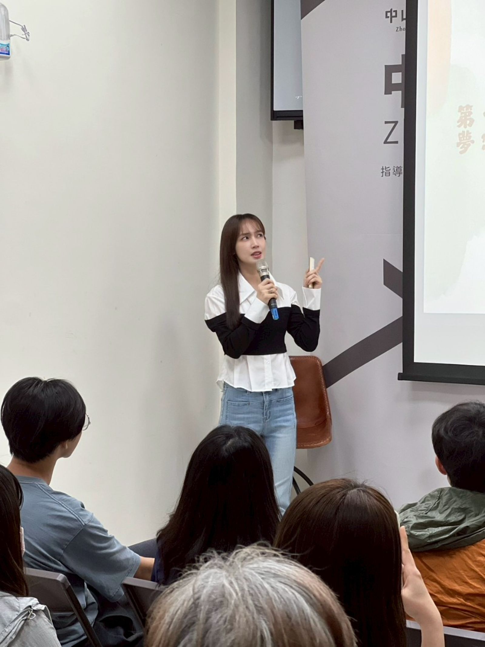 小薰暢談20年的演藝路，細數這些年來的轉機與低谷。（海鵬提供）