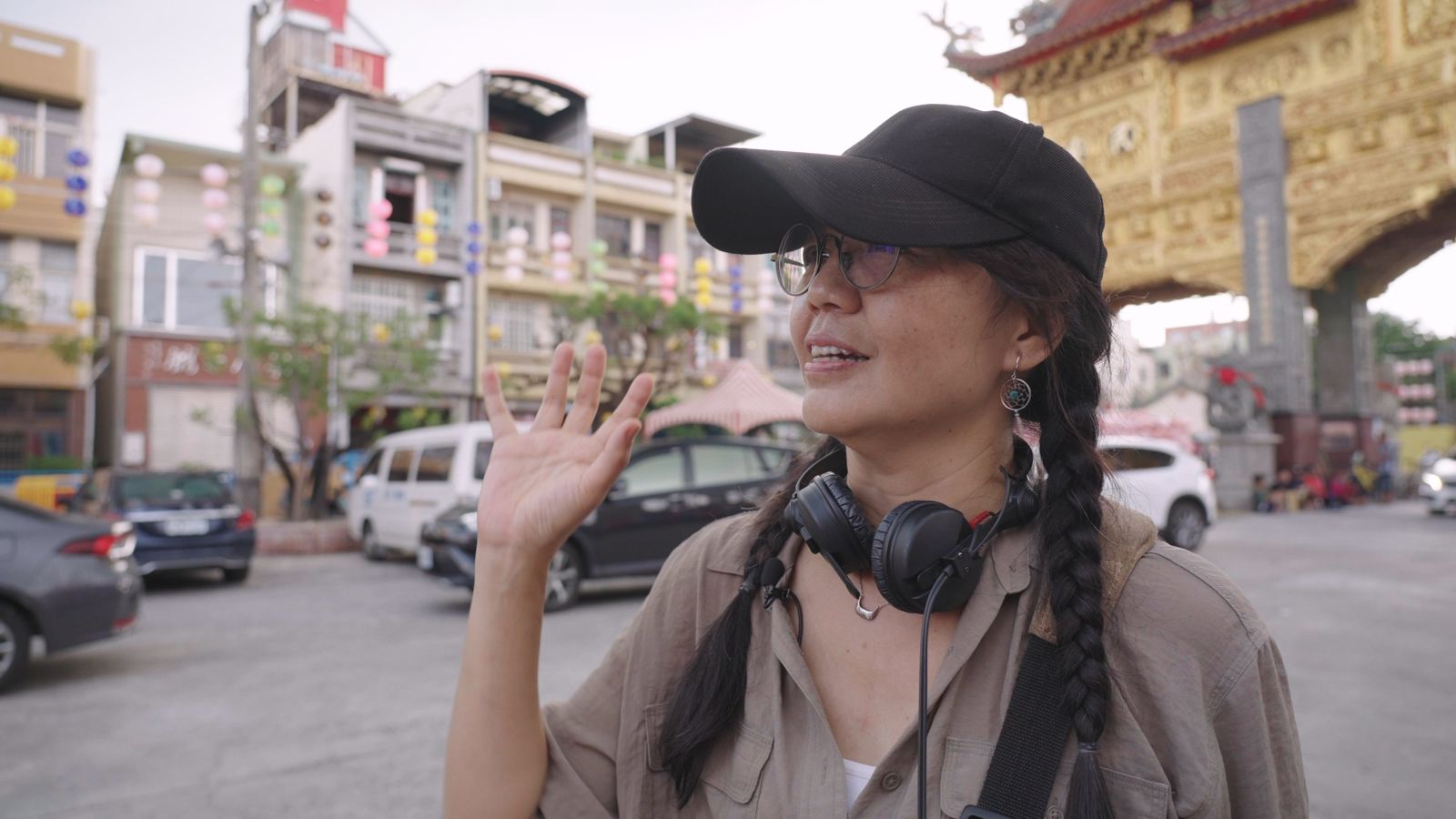 聲音藝術家范欽慧在巨大的鑼鼓音量裡，感受到的卻是寂靜。（公視提供）