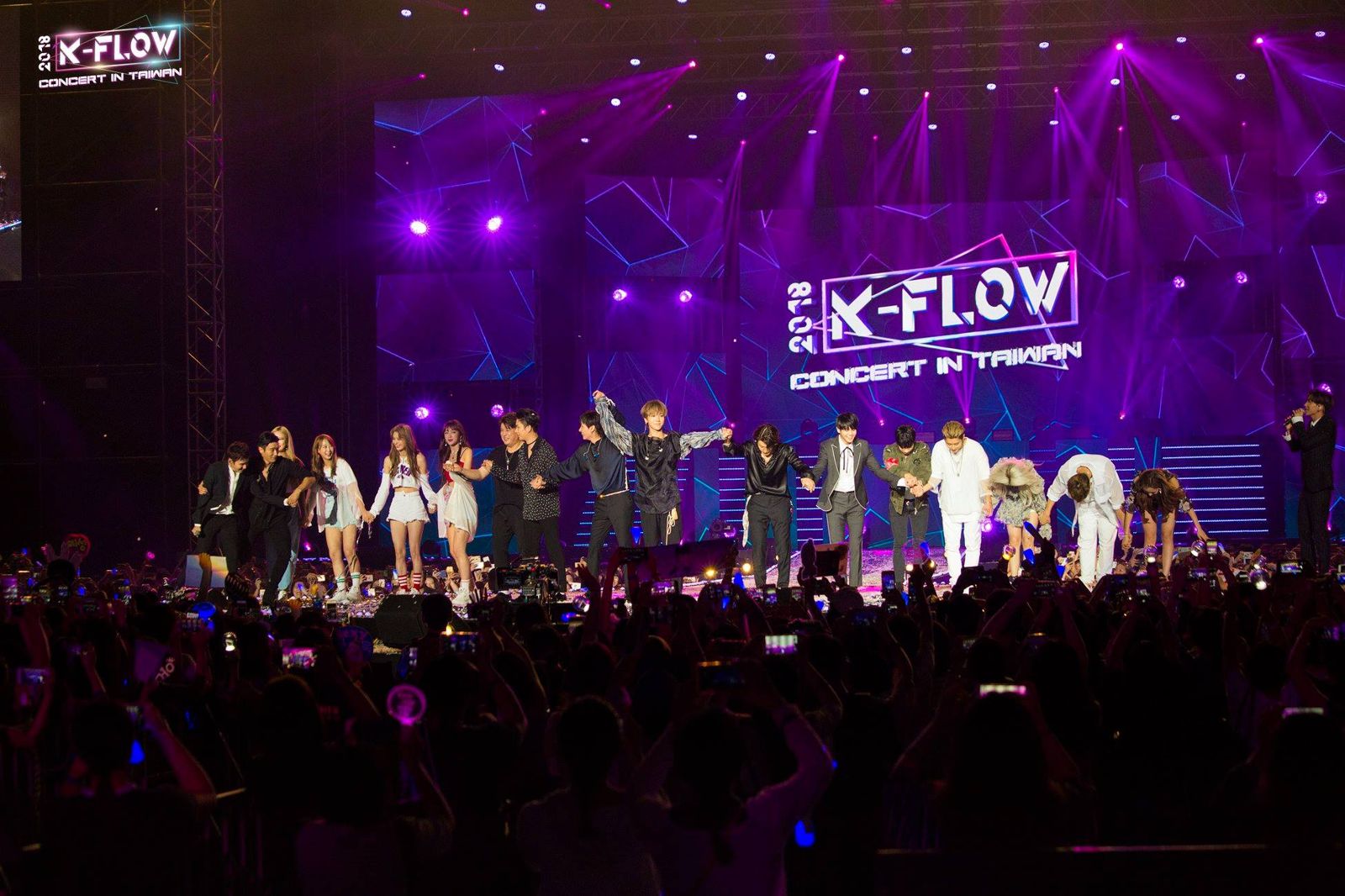 K-FLOW」拼盤演唱會極力爭取所有演出歌手最後一起登台謝幕，與其他演出做出差異性。（希林國際提供）