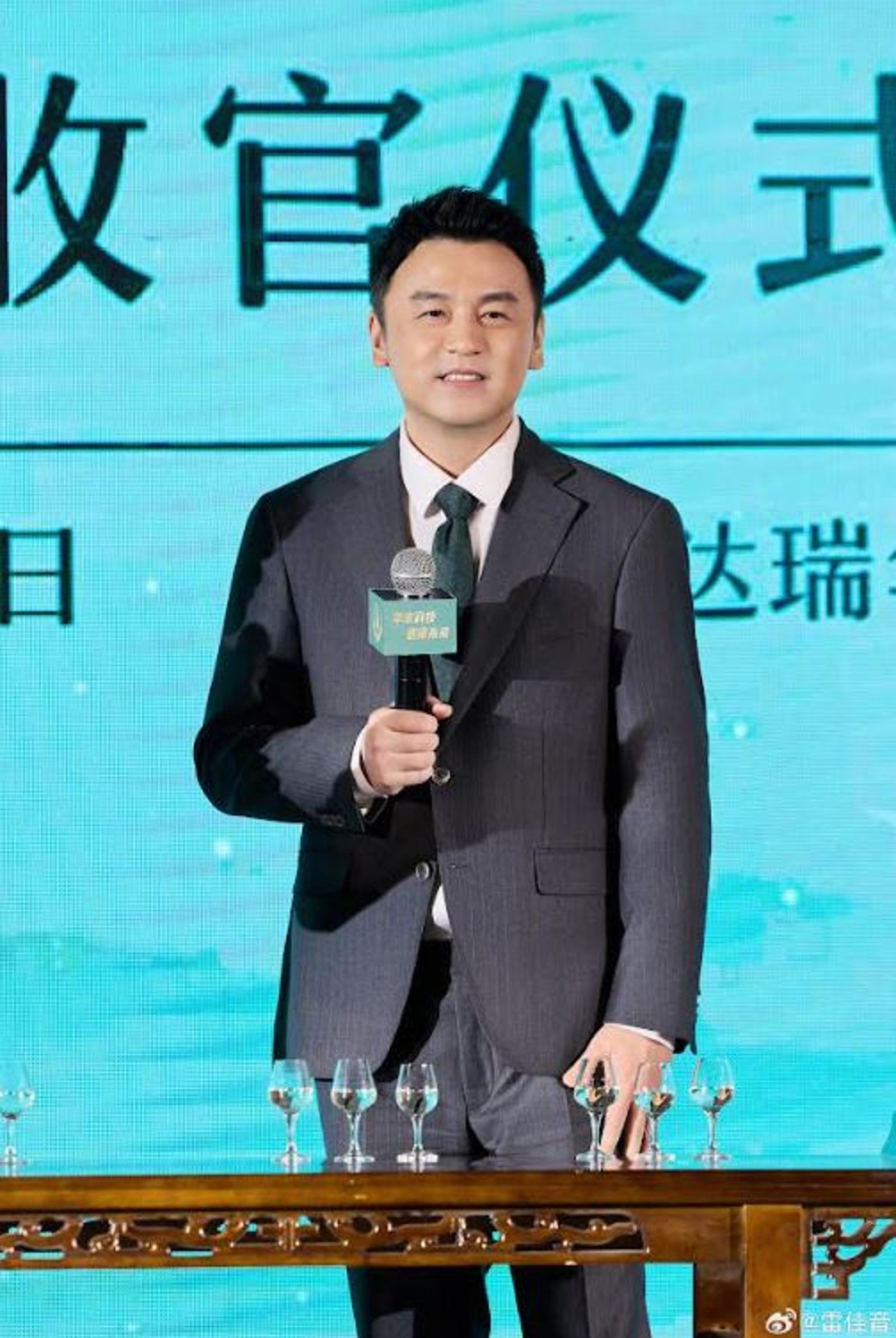 大陸男星雷佳音擁有多個戲劇獎項的最佳男主角頭銜，演技精湛，外傳他已拿到李安新片初步劇本。（雷佳音微博）